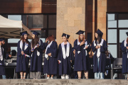 ԵՊՀ-ում տեղի ունեցավ համալսարանի շրջանավարտների ավարտական հանդիսավոր միջոցառումը, որը մասնագիտական կյանք թևակոխելու և համալսարանի հետ առավել սերտ համագործակցելու նոր մեկնարկ է: