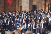 ԵՊՀ-ում տեղի ունեցավ համալսարանի շրջանավարտների ավարտական հանդիսավոր միջոցառումը, որը մասնագիտական կյանք թևակոխելու և համալսարանի հետ առավել սերտ համագործակցելու նոր մեկնարկ է: