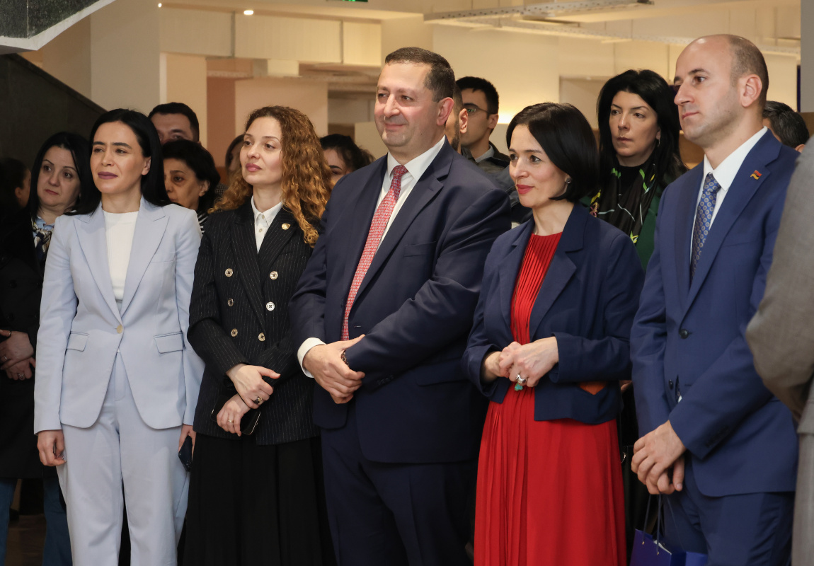 Գիրք նվիրելու օրը ԵՊՀ-ում նշանավորվեց գրադարանի վերաբացմամբ
